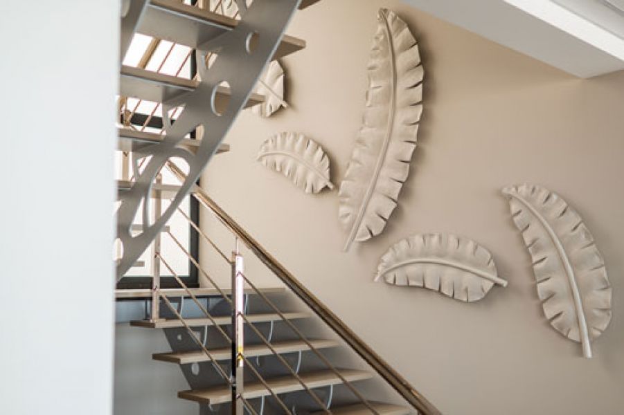 M543 extraordinary decoration of the staircase walls