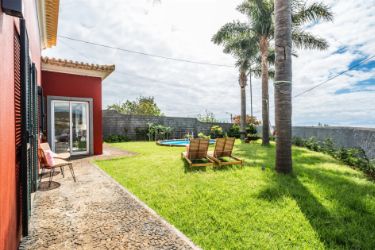 M744 Haus mit Garten