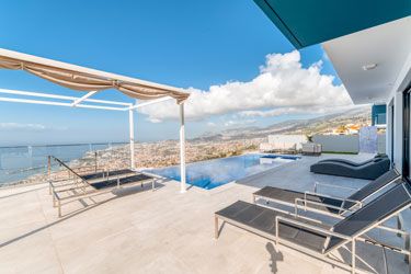 M543 Terrace with pool