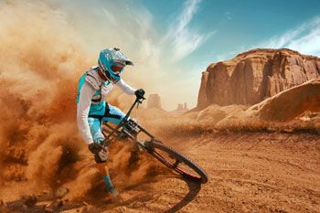 Mann auf einem Mountain-Byke